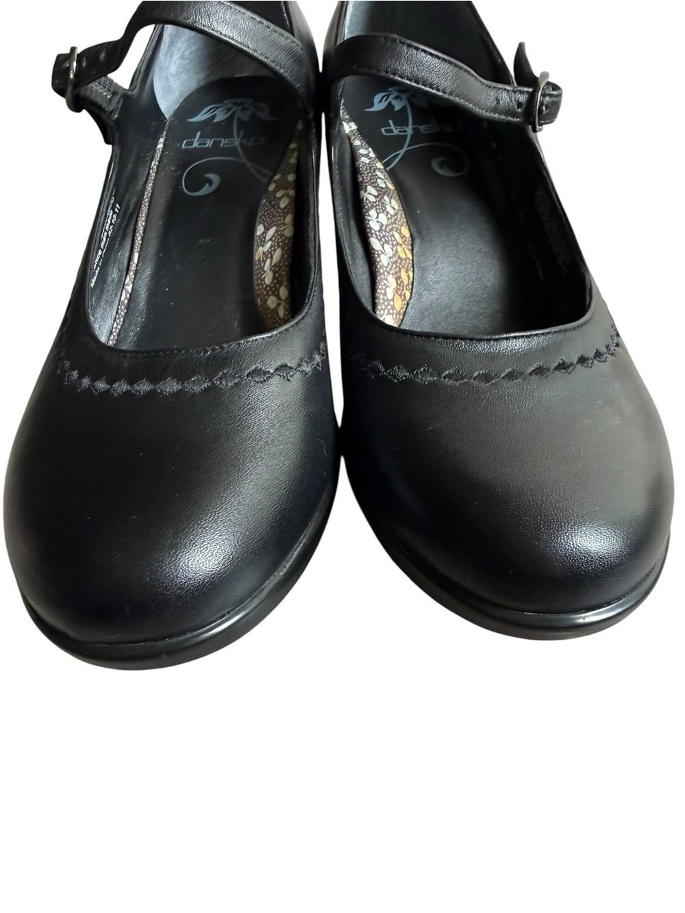 Classic Black Mary Jane Heel Pump - Women's - Picture 8 of 12